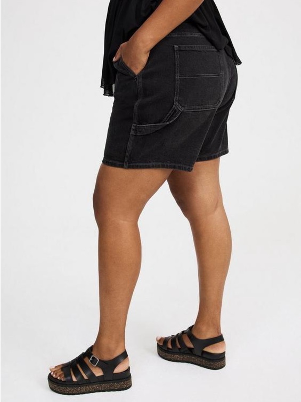 NWT Torrid 7' High-Rise Dad Short